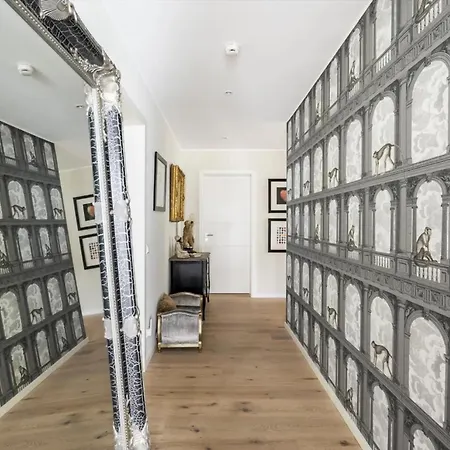 Luxuszimmer Fuer Hohe Ansprueche Pensión *